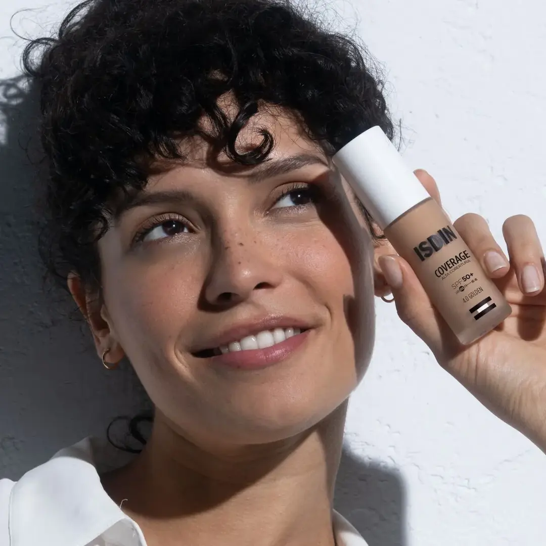 ISDIN COVERAGE GOLDEN SPF50 - Imagen 3
